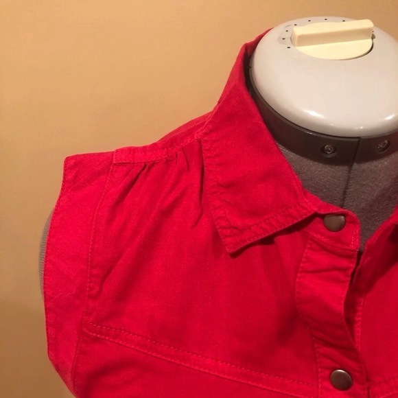 Jessica Simpson’s Women’s Red Snap Tank - Picture 3 of 4